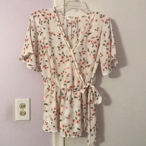 Sienna Sky Tops - Sienna Sky Blouse!